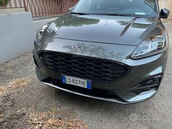 Grigio Usata 2024 Ford Kuga ST-Line X SUV | 25.500 € (Buon prezzo)