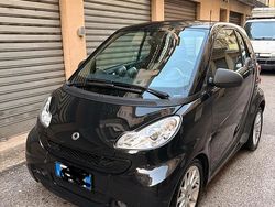 Nero Usata 2011 Smart ForTwo Coupé Pulse Due volumi | 6800 € (Buon prezzo)