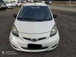 Bianco Usata 2012 Toyota Aygo Due volumi | 3800 € (Ottimo prezzo)