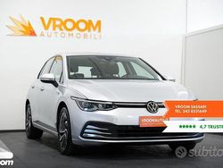 Usata 2022 VW Golf VIII Style Tre volumi | 20.990 € (Buon prezzo)