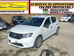 Bianco Usata 2015 Dacia Sandero Due volumi | 4950 € (Buon prezzo)