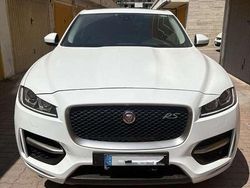 Usata 2017 Jaguar F-Pace Portfolio SUV | 16.300 € (Buon prezzo)