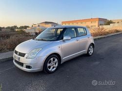 Grigio Usata 2007 Suzuki Swift GLX Due volumi | 3000 € (Buon prezzo)