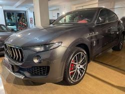 Grigio scuro Usata 2016 Maserati Levante SUV | 34.500 € (Buon prezzo)