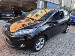 Nero Usata 2012 Ford Fiesta Titanium Tre volumi | 3490 € (Buon prezzo)
