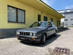 Blu/azzurro Usata 1983 BMW 323 Efficient Dynamics Coupé | 15.000 €