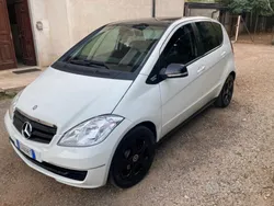 Usata 2011 Mercedes A180 Due volumi | 4800 € (Buon prezzo)