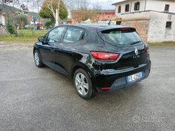 Nero Usata 2016 Renault Clio IV Zen Tre volumi | 7500 € (Buon prezzo)