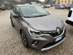 Grigio Usata 2024 Renault Captur Intens SUV | 16.900 € (Buon prezzo)