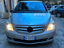 Grigio Usata 2007 Mercedes B200 Monovolume | 2350 € (Super prezzo)