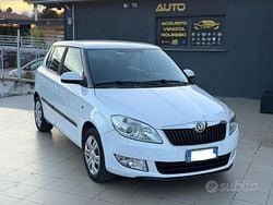 Bianco Usata 2011 Skoda Fabia Style Tre volumi | 3400 € (Buon prezzo)