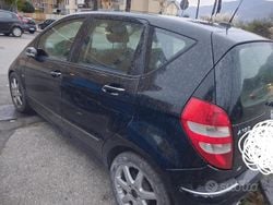 Nero Usata 2008 Mercedes A180 Elegance Tre volumi | 1499 € (Super prezzo)