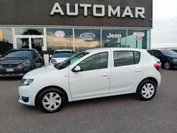 Bianco Usata 2014 Dacia Sandero Lauréate Tre volumi | 4500 € (Buon prezzo)
