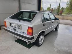 Grigio Usata 1988 Lancia Delta Due volumi | 7400 €
