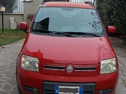 Rosso Usata 2011 Fiat Panda Climbing Due volumi | 2600 € (Buon prezzo)