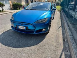 Käytetty 2014 Tesla Model S Performance Sedan | 25.000 €