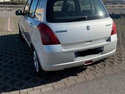 Grigio Usata 2007 Suzuki Swift Tre volumi | 2500 € (Buon prezzo)
