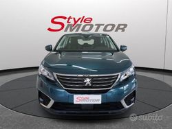 Verde metallizzato Usata 2019 Peugeot 5008 Business-Line Monovolume | 16.999 € (Buon prezzo)