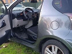 Grigio Usata 2010 Toyota iQ Executive Due volumi | 9000 € (Cara)