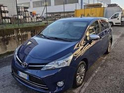 Blu/azzurro Usata 2017 Toyota Verso Active Monovolume | 12.000 € (Buon prezzo)