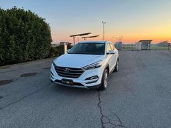 Bianco Usata 2016 Hyundai Tucson Comfort SUV | 9999 € (Buon prezzo)