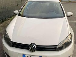 Bianco Usata 2010 VW Golf VI Tre volumi | 6700 € (Buon prezzo)