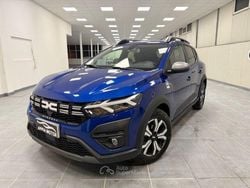 Blu Usata 2023 Dacia Sandero Stepway Tre volumi | 14.500 € (Buon prezzo)