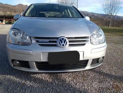 Grigio Usata 2008 VW Golf V Due volumi | 3900 € (Buon prezzo)