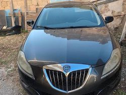 Grigio Usata 2009 Lancia Delta Due volumi | 2900 € (Buon prezzo)
