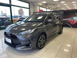 Grigio Usata 2022 Toyota Yaris Hybrid Trend Due volumi | 17.790 € (Buon prezzo)