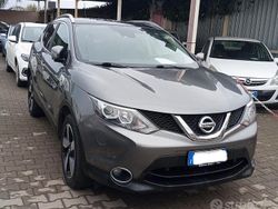 Grigio Usata 2015 Nissan Qashqai Tekna SUV | 11.600 € (Buon prezzo)