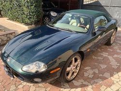 Verde Usata 2002 Jaguar XKR Supercharged Cabrio | 38.000 € (Cara)