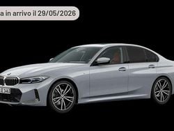 Argento Nuova 2025 BMW 330e Efficient Dynamics Tre volumi | 52.860 € (Super prezzo)