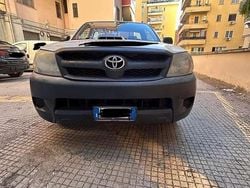 Usata 2007 Toyota HiLux Pick-up | 9000 € (Buon prezzo)