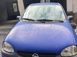 Usata 1999 Opel Corsa Tre volumi | 800 €