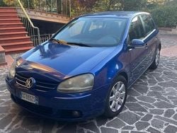 Blu/azzurro Usata 2004 VW Golf V Sportline Tre volumi | 1500 € (Buon prezzo)