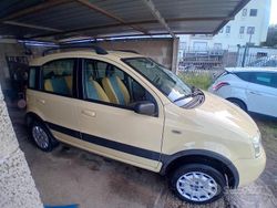 Usata 2005 Fiat Panda 4x4 Climbing Due volumi | 6400 € (Molto cara)