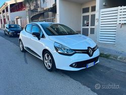 Bianco Usata 2014 Renault Clio IV Due volumi | 5800 € (Buon prezzo)