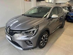 Grigio Usata 2024 Renault Captur Techno SUV | 18.500 € (Buon prezzo)