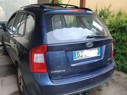 Usata 2006 Kia Carens Family Monovolume | 2300 € (Buon prezzo)