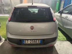 Grigio Usata 2013 Fiat Punto Lounge Due volumi | 3999 € (Buon prezzo)