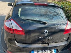 Nero Usata 2012 Renault Mégane Tre volumi | 4000 € (Buon prezzo)