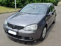 Usata 2004 VW Golf V Due volumi | 3900 € (Molto cara)