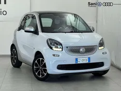 Bianco Usata 2015 Smart ForTwo Coupé Passion Due volumi | 10.400 € (Buon prezzo)