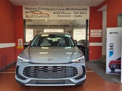 Grigio Nuova 2025 MG ZS Luxury Tre volumi | 24.900 € (Cara)