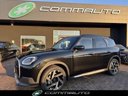 Nero Nuova 2025 Mini Countryman Favoured SUV | 41.900 €