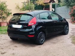 Nero Usata 2011 Ford Fiesta Tre volumi | 4500 € (Buon prezzo)