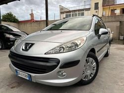 Argento Usata 2009 Peugeot 207 Station wagon | 3499 € (Buon prezzo)