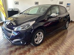 Blu/azzurro Usata 2018 Peugeot 208 Allure Due volumi | 7300 € (Ottimo prezzo)