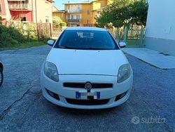 Usata 2011 Fiat Bravo Due volumi | 2000 € (Super prezzo)